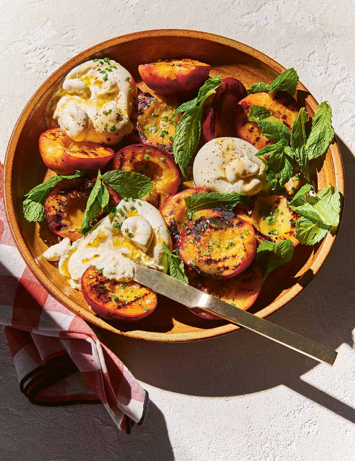 Burrata & grilled peach